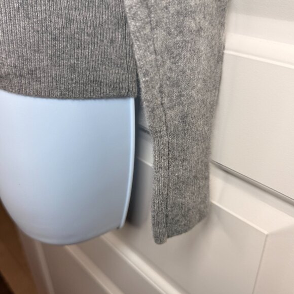 Halogen 100% Cashmere Gray Crewneck Sweater Women’s Size Small - Picture 6 of 9
